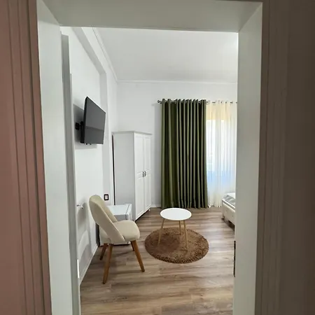 Xho's Forest 4* Berat