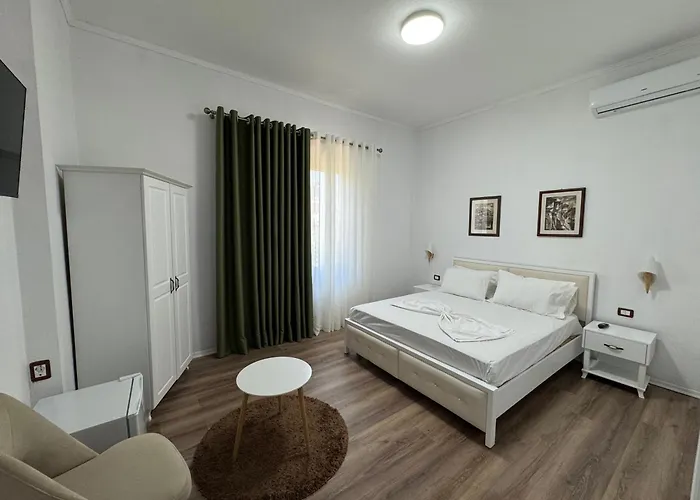 Xho's Forest Берат